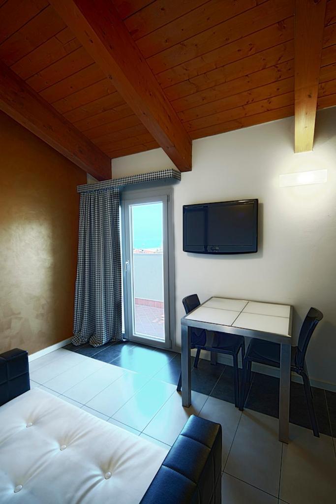 Atmosphere Suite Hotel Rimini Bagian luar foto